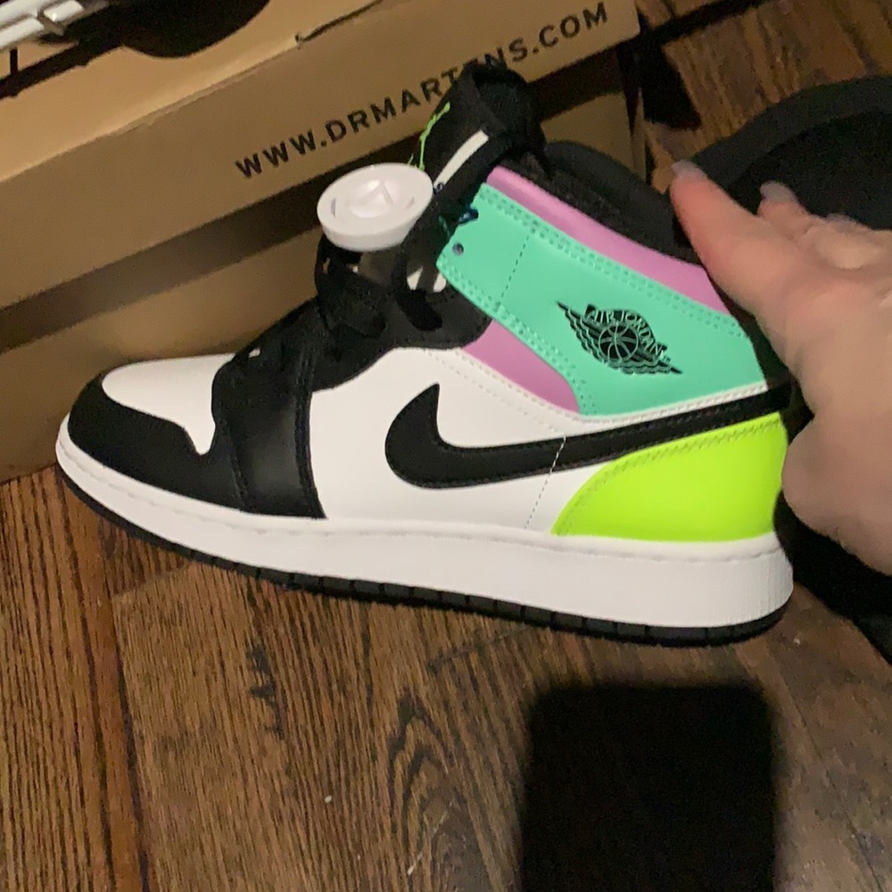 Brand new jordans with  authentication tag